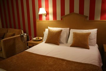 Mercure Swindon East Hotel And Spa Экстерьер фото