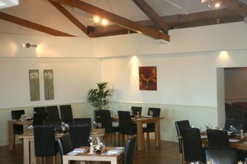 Mercure Swindon East Hotel And Spa Экстерьер фото