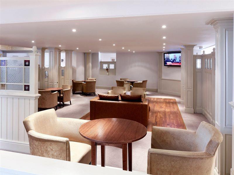 Mercure Swindon East Hotel And Spa Экстерьер фото